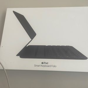 iPad keyboard folio never used or opened